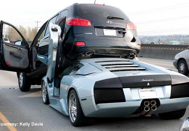 Lamborghini and minivan collide near Seattle KHQ Right Now News and 