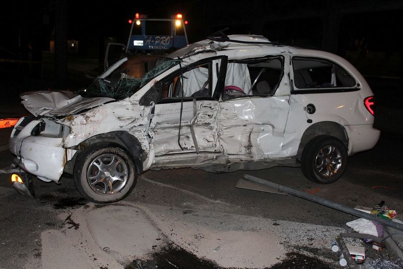 Three vehicle crash shuts down one of Spokane�s busiest