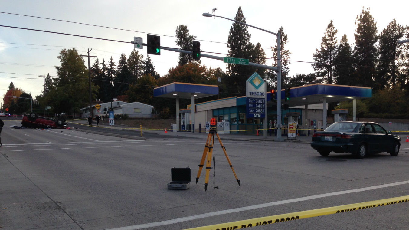 Roll Over Accident Closes Intersection Spokane North Idaho News And Weather 0034
