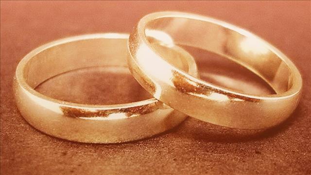 An Oklahoma man has been reunited with the wedding ring he dropped in ...